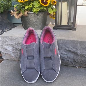 Puma slip on sneaker